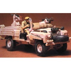 1.35 British SAS Pink Panther Land Rover
