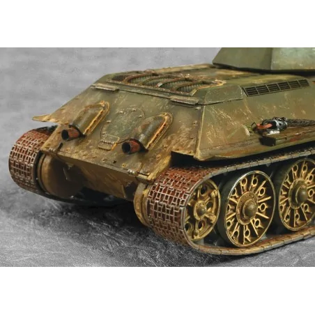 ZVEZDA 3535 - T-34/76 Soviet Tank Mod.1942 - ESCALA 1/35